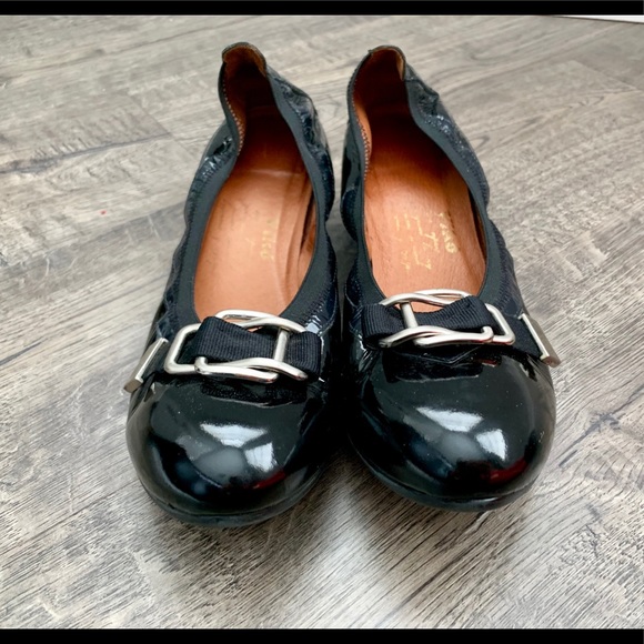 Women shoes size 8 - Picture 2 of 5